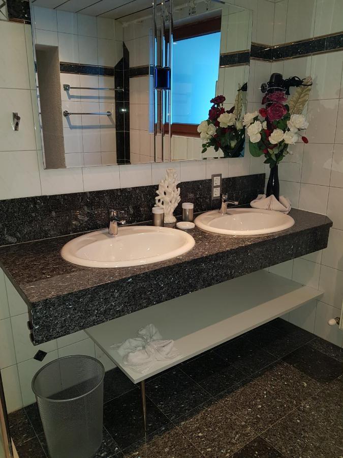 Familienferienhaus Florentine レンゲンフェルト エクステリア 写真